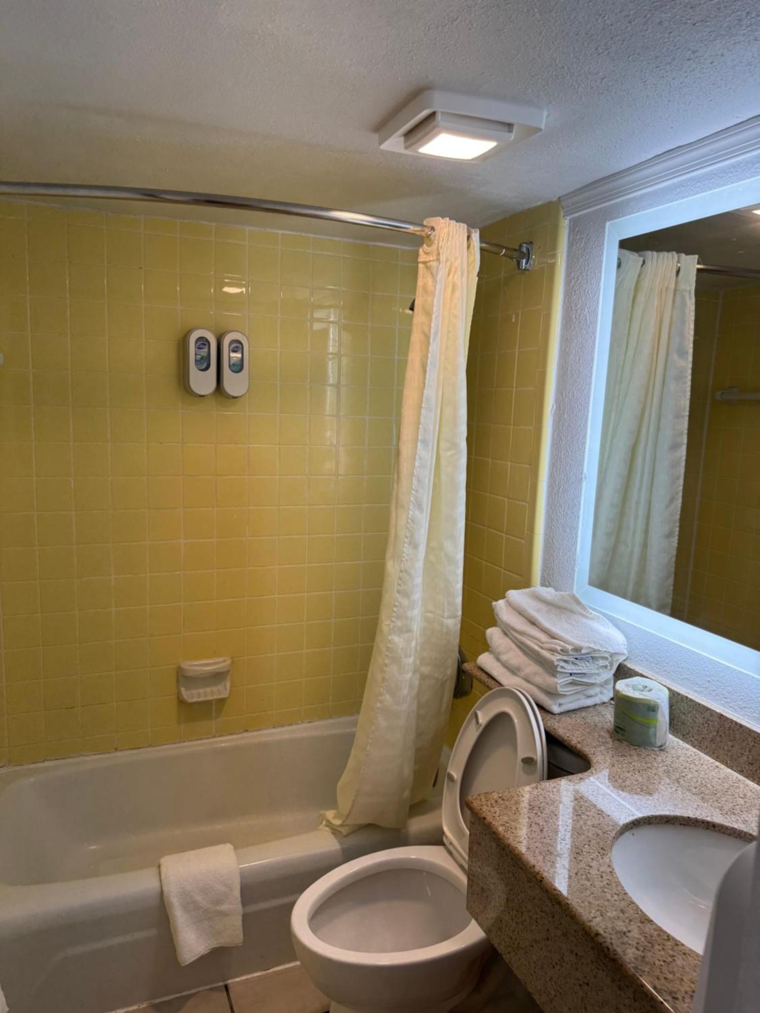 Belmont Inn & Suites Virginia Beach Eksteriør billede